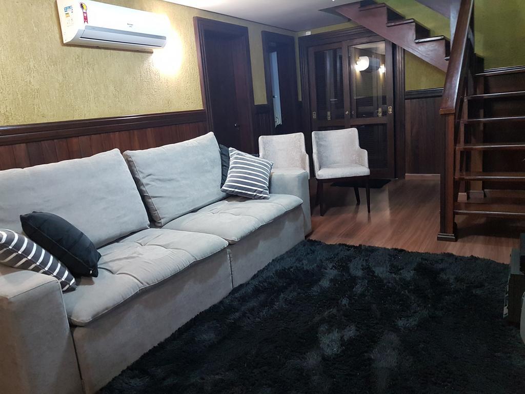 Residencia No Centro De Gramadoヴィラ エクステリア 写真